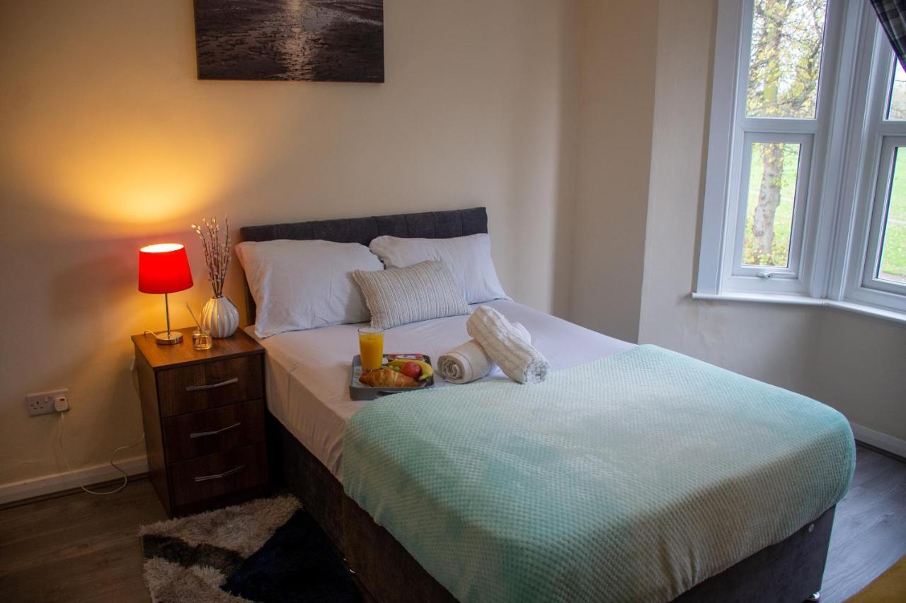 Royale Green View House- Free Parking, Wifi, Perfect For Contractors And Holiday Northampton Exteriér fotografie